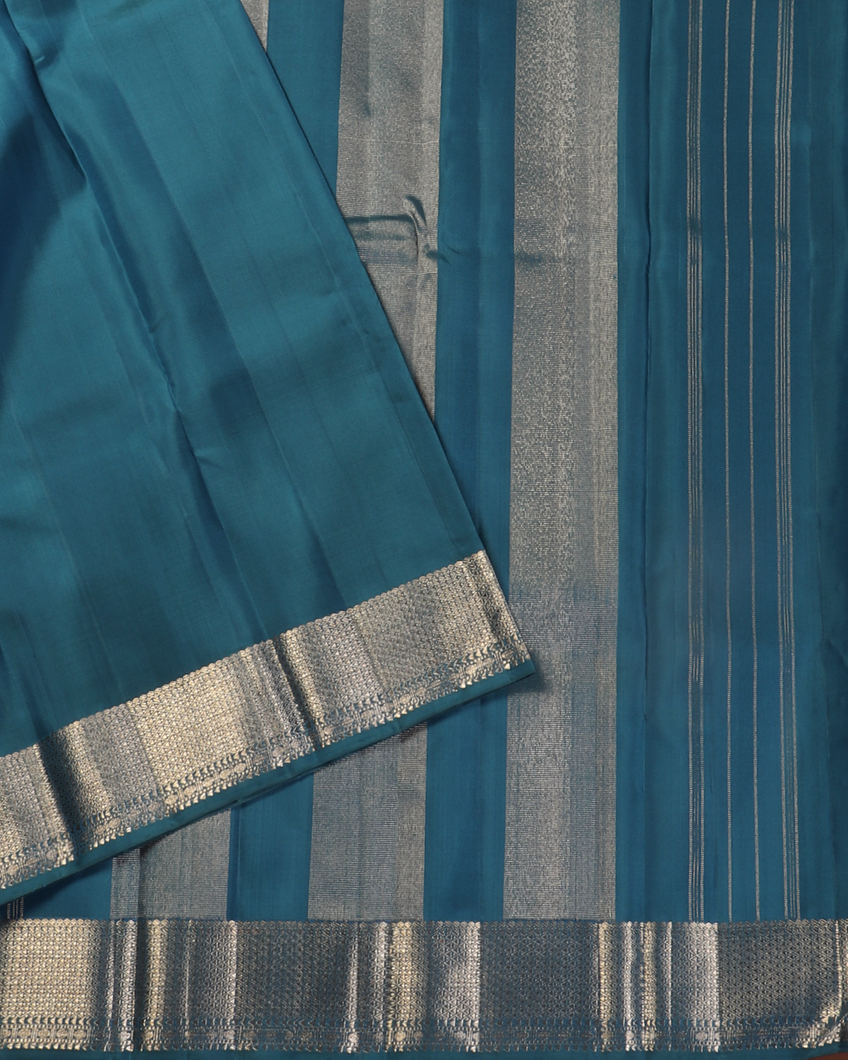 Peacock Blue Handwoven Kanjivaram Silk Saree T4418624