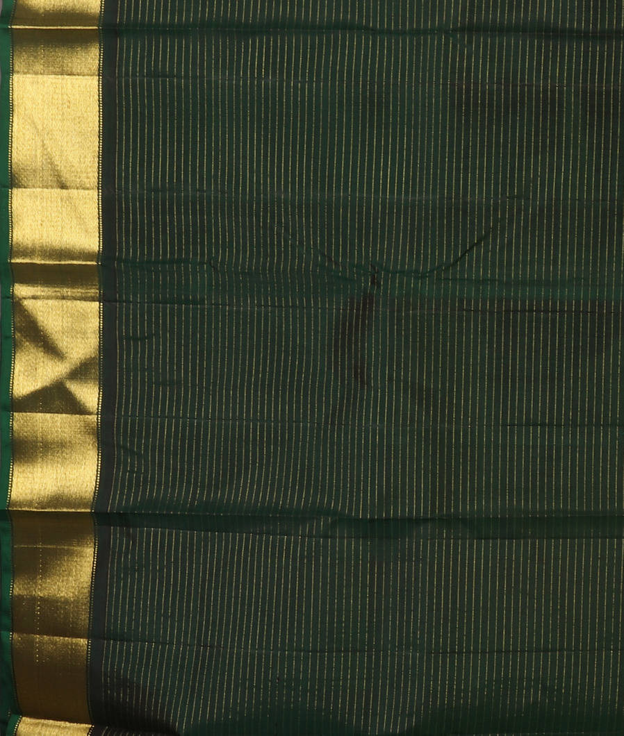 Green Handwoven Kanjivaram Silk Saree T4372043