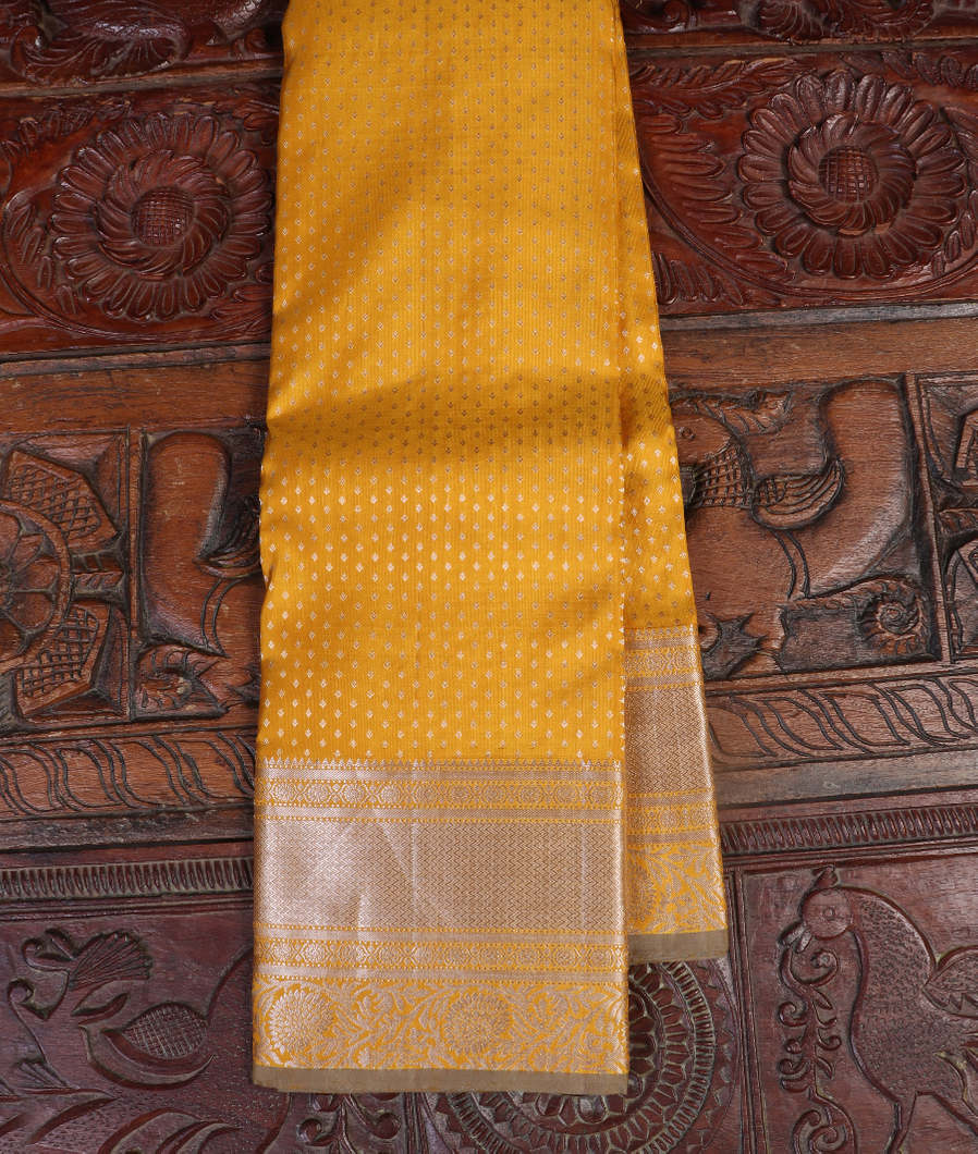Yellow Handwoven Kanjivaram Silk Saree T433242-image