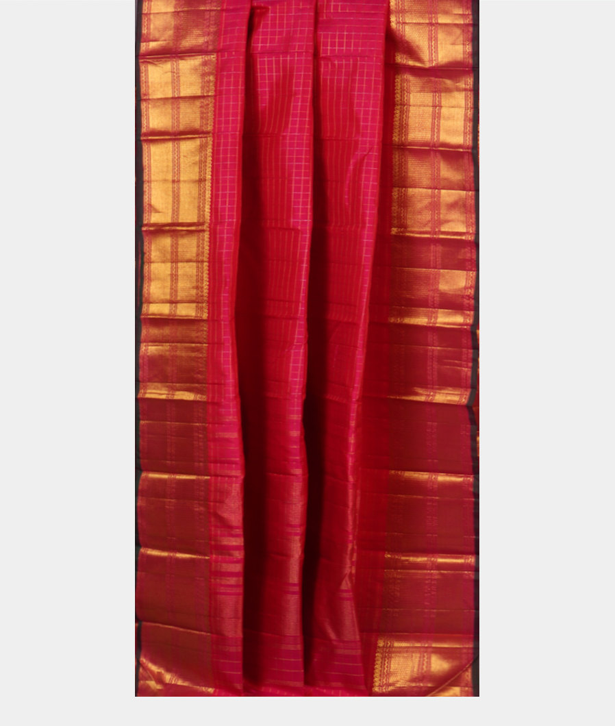 Magenta Handwoven Kanjivaram Silk Saree T4372122