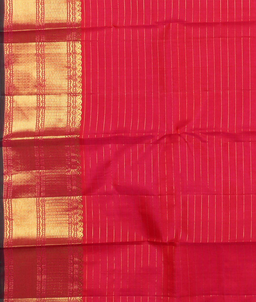 Magenta Handwoven Kanjivaram Silk Saree T4372123