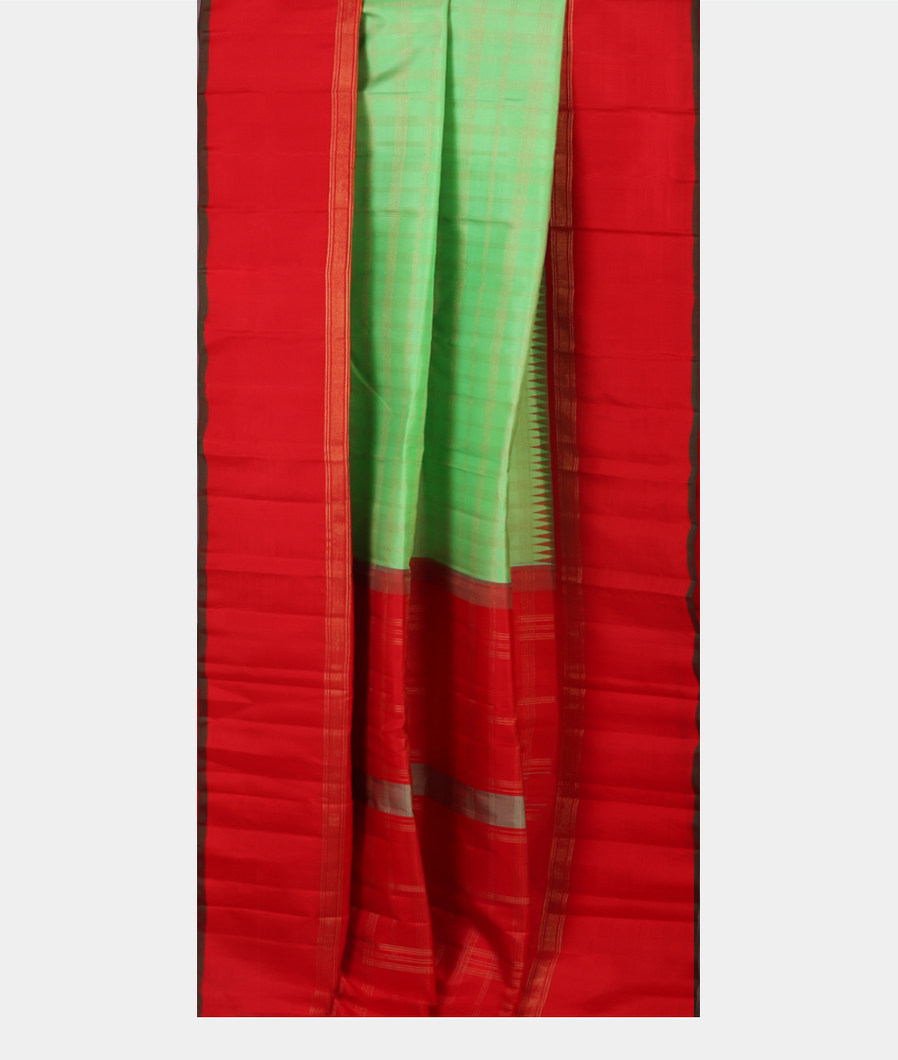 Green Handwoven Kanjivaram Silk Saree T4423642