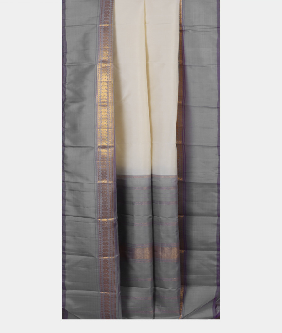 White Handwoven Kanjivaram Silk Saree T4375572