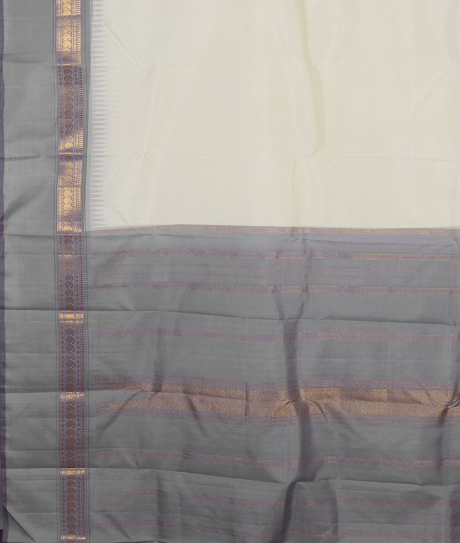 White Handwoven Kanjivaram Silk Saree T4375574