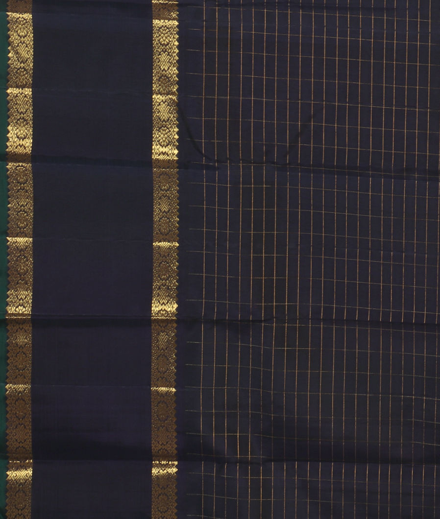 Magenta Handwoven Kanjivaram Silk Saree T4347163