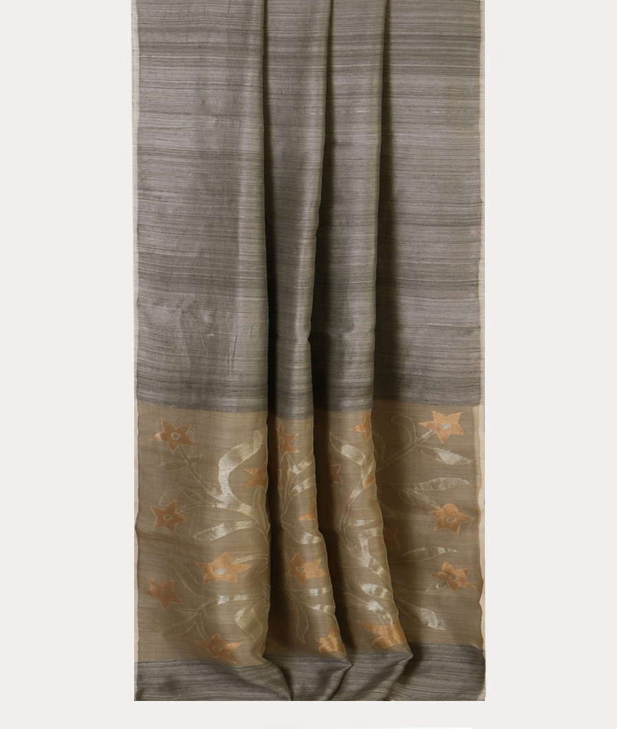 Grey Handwoven Tussar Saree T4468792
