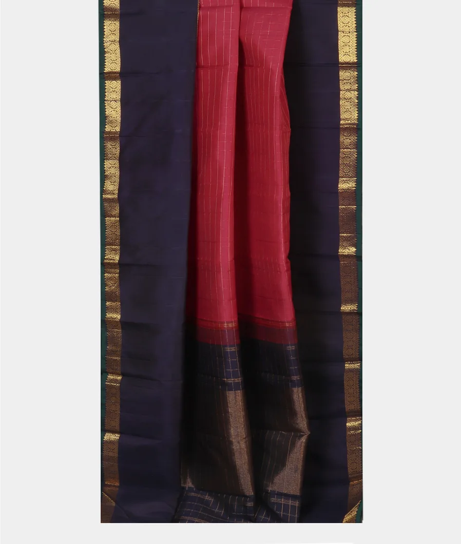 Magenta Handwoven Kanjivaram Silk Saree T4347162