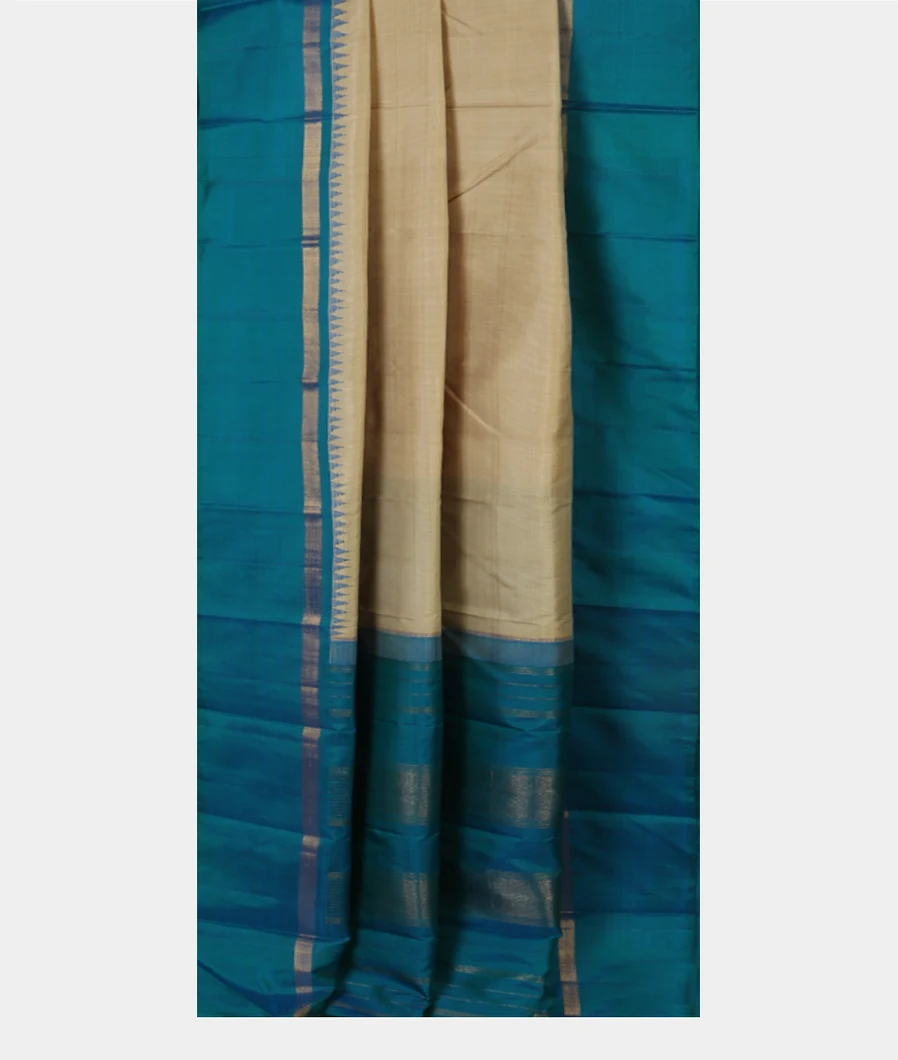 Cream and Beige Handwoven Kanjivaram Silk Saree T4382572