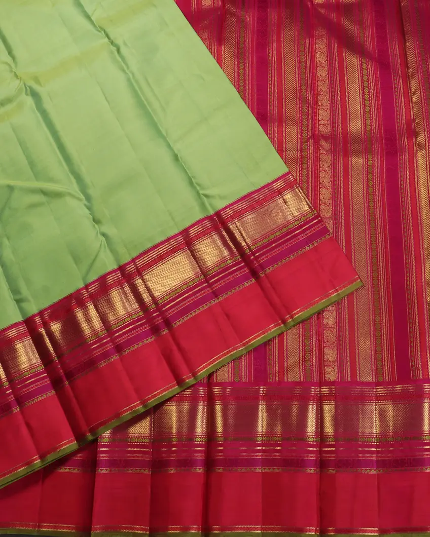 Green Handwoven Kanjivaram Silk Saree T4546504