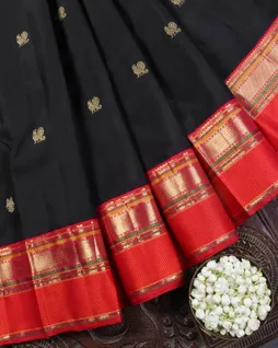 Black Handwoven Kanjivaram Silk Saree T4546402