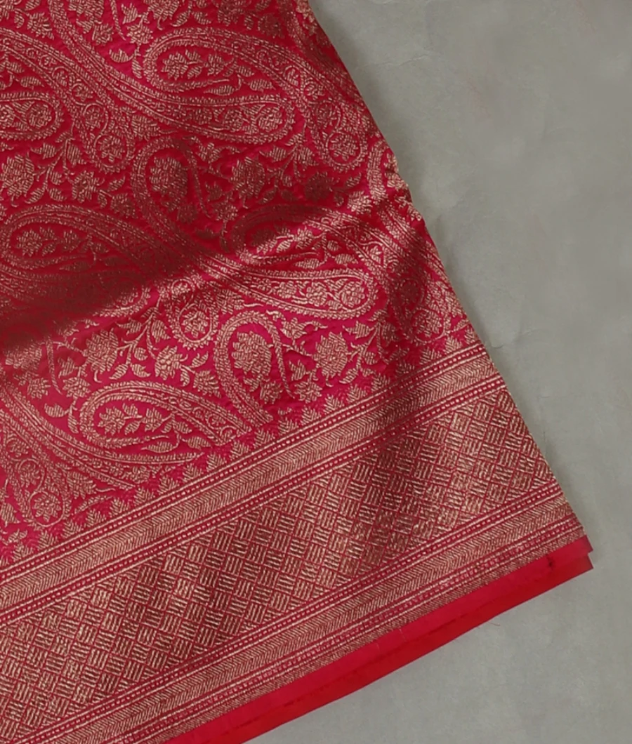 Magenta Banaras Silk Saree T457597-image