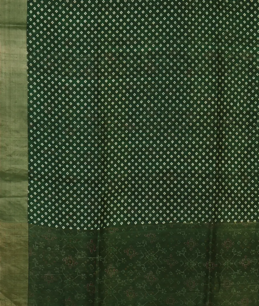 Green Printed Raw Silk Saree T4522954