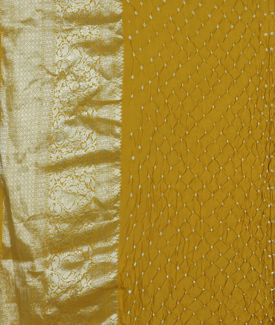 Green Bandhani Chaniya Silk Saree T4197143