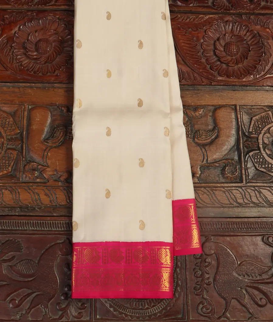 Off-White Handwoven Kanjivaram Silk Saree T438335-image