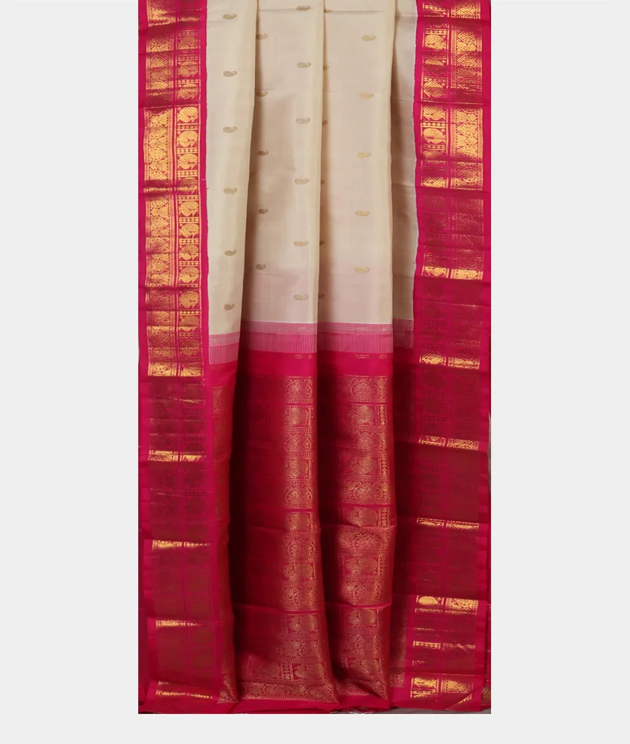 Off-White Handwoven Kanjivaram Silk Saree T4383352