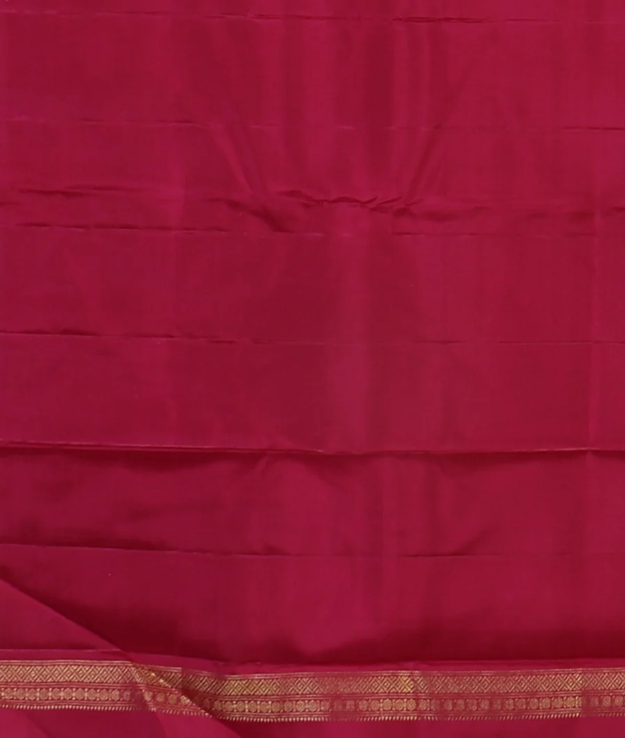 Green Handwoven Kanjivaram Silk Saree T4578763