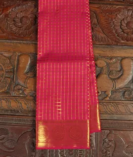 Magenta Handwoven Kanjivaram Silk Dupatta T4593411