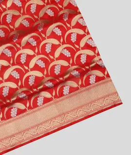 Red Banaras Silk Saree T4543961
