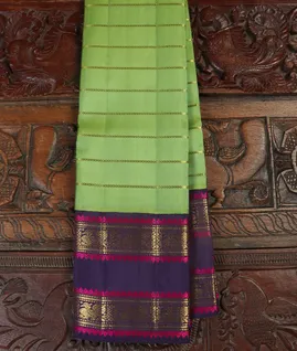 Green Handwoven Kanjivaram Silk Saree T4631341