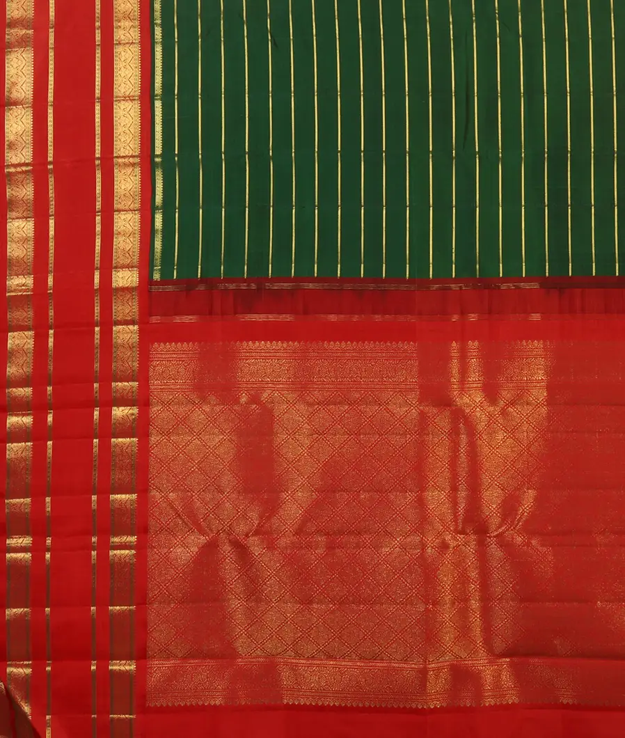 Green Handwoven Kanjivaram Silk Saree T4637144