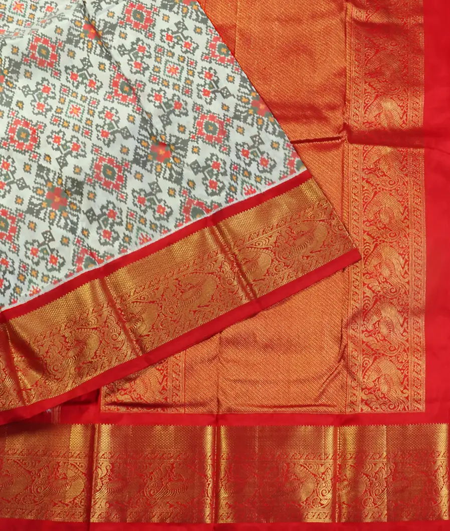 White Ikat Silk Saree T4650902