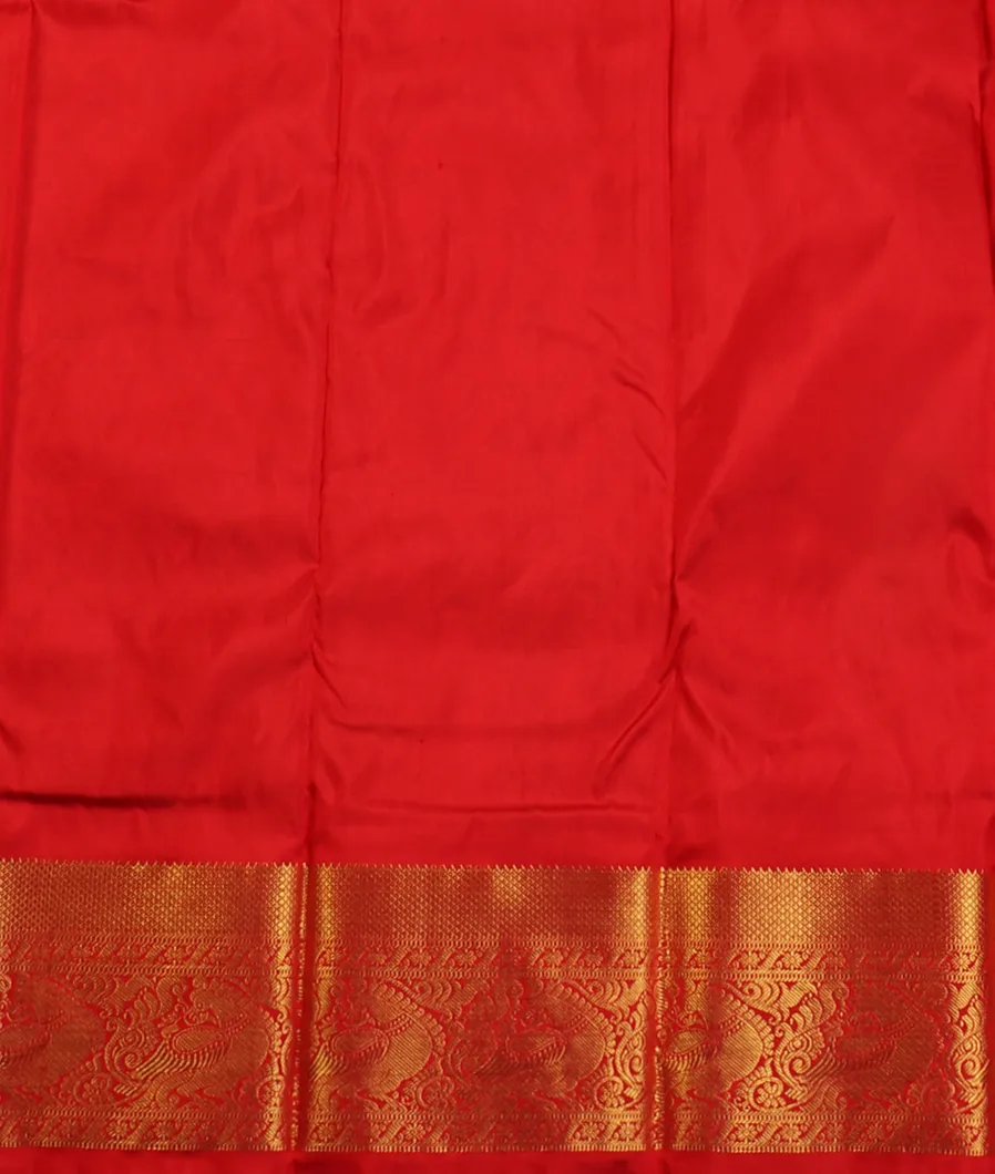 White Ikat Silk Saree T4650903