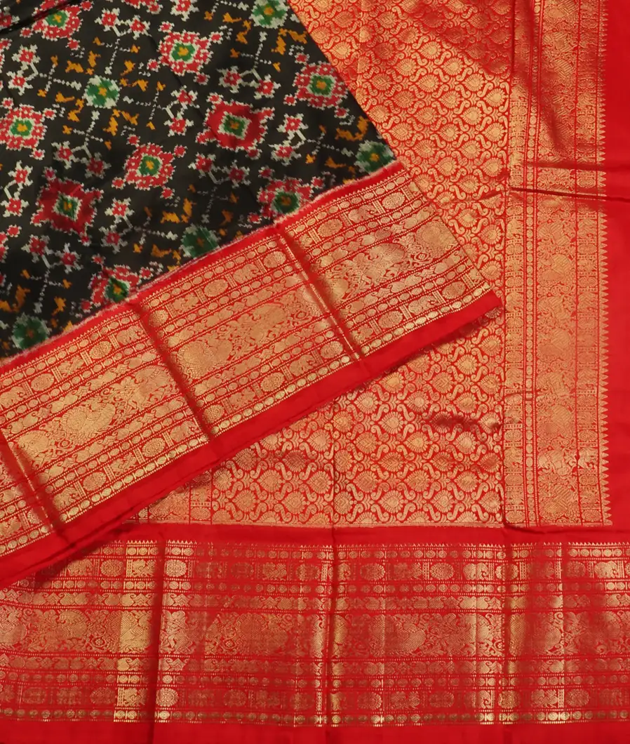 Black Ikat Silk Saree T4649812