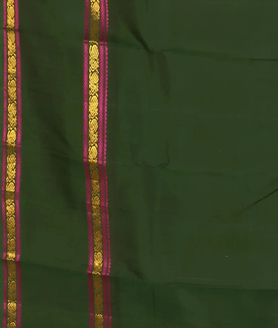 Off - White Handwoven Kanjivaram Silk Saree T4187383