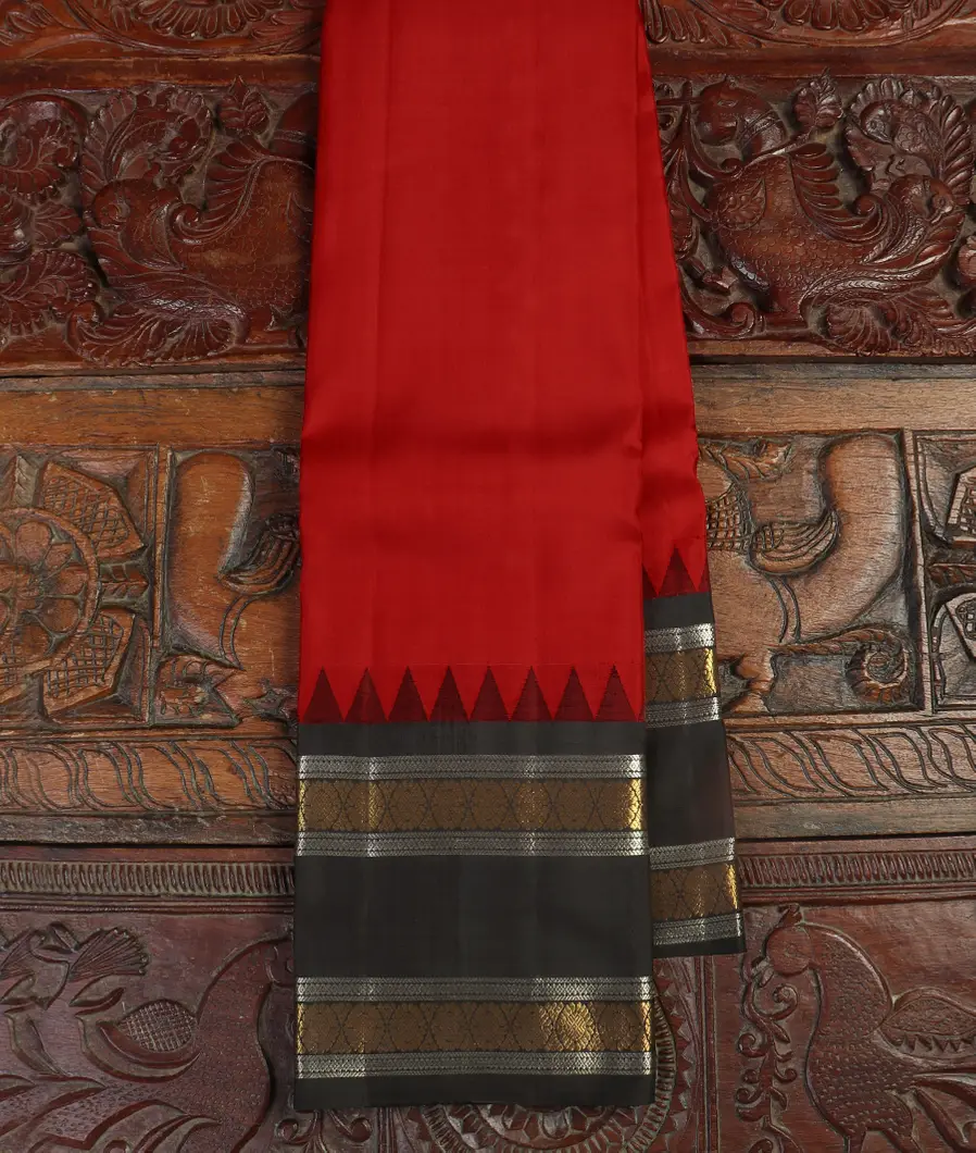 Red Handwoven Kanjivaram Silk Saree T439118-image