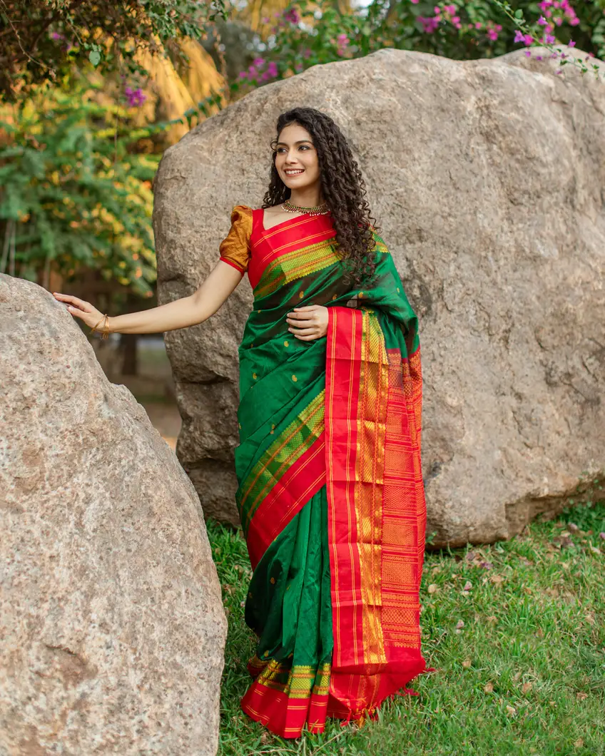 Peacock Green Maheshwari Silk Cotton Saree | Handloom Perfection