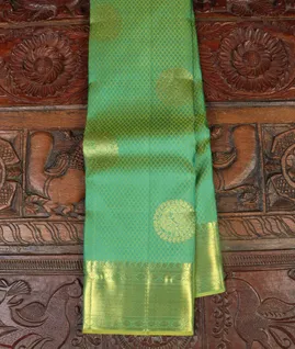 Green Handwoven Kanjivaram Silk Saree T4661701