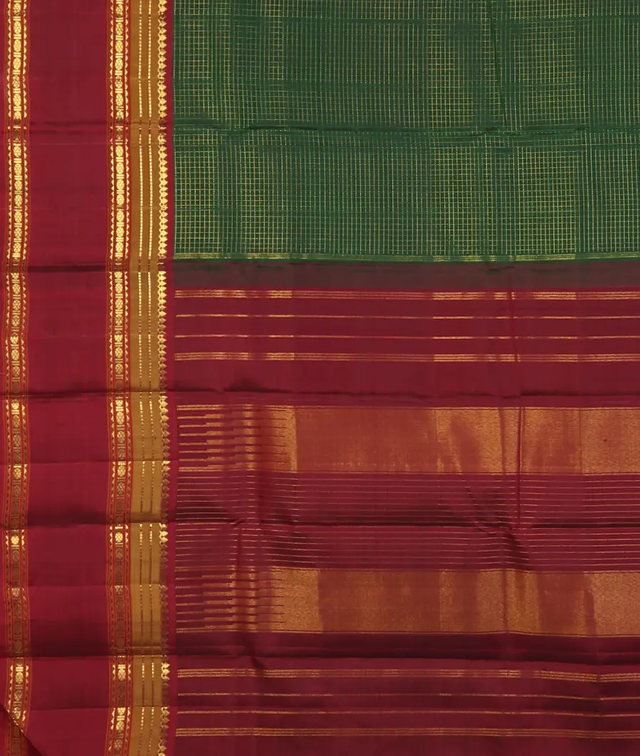 Green Handwoven Kanjivaram Silk Saree T4654014