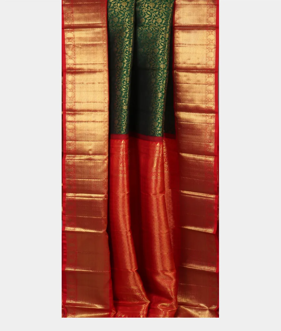 Bottle Green Handwoven Kanjivaram Silk Saree T4208652