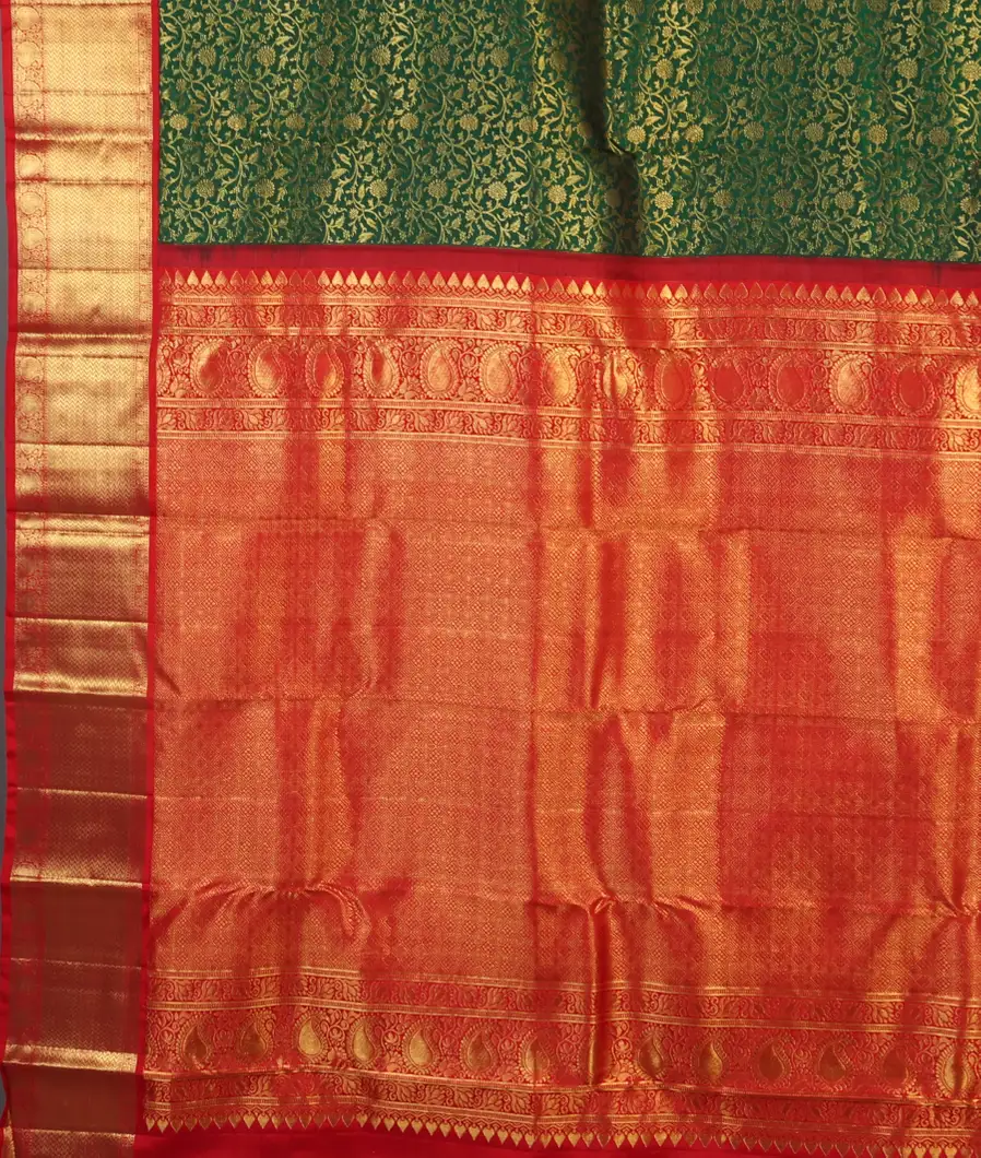 Bottle Green Handwoven Kanjivaram Silk Saree T4208654