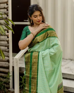 Green Handwoven Kanjivaram Silk Saree T4469435