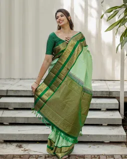 Green Handwoven Kanjivaram Silk Saree T44694310