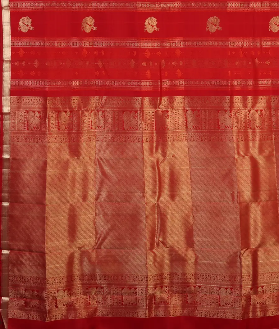 Red Handwoven Kanjivaram Silk Saree T4685584