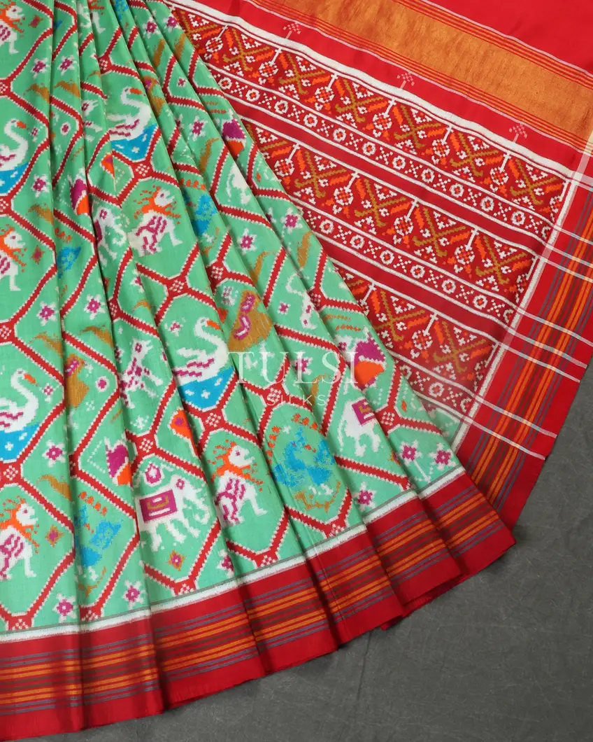 Red Adtala Narikunjan Patan Patola Saree – Balaji Patola Art