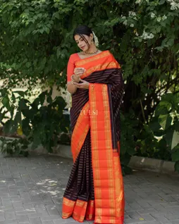Brown Kanjivaram Silk Saree T4438426