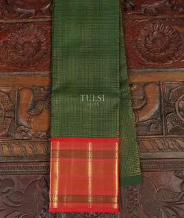 Green Handwoven Kanjivaram Silk Pavadai T4609271