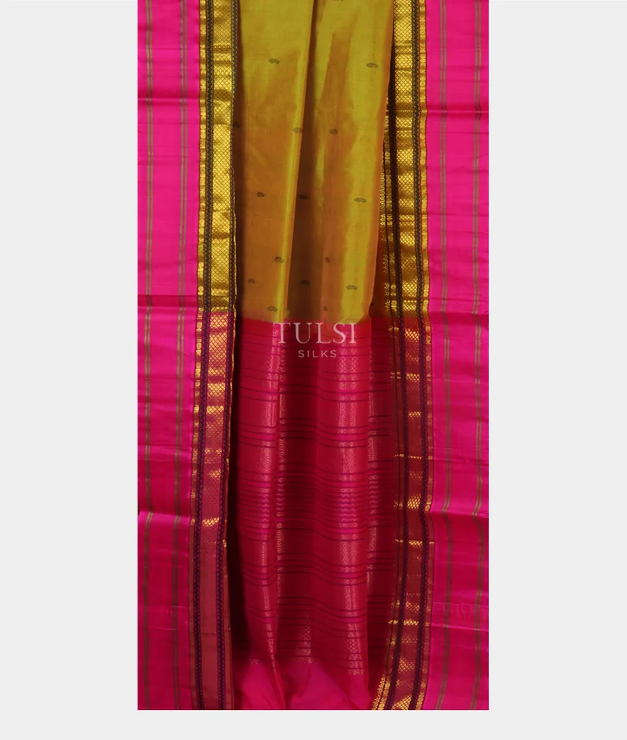 Yellowish Green Silk Cotton Saree T4704672