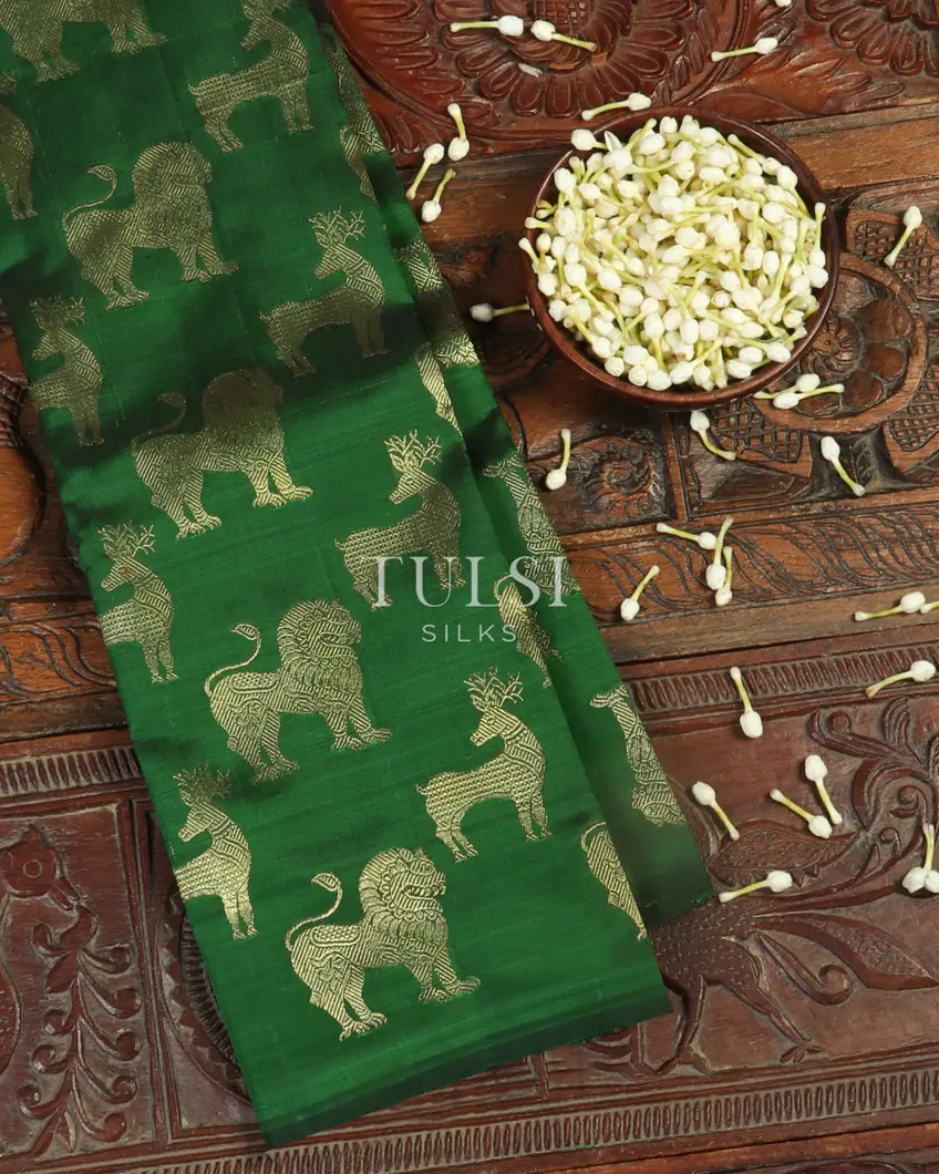Bottle Green Handwoven Kanjivaram Silk Saree T471170-image