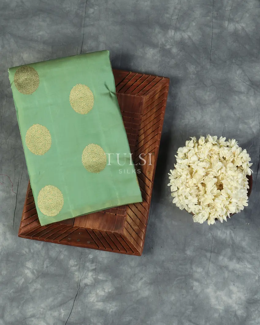 Green Handwoven Kanjivaram Silk Saree T481026-image