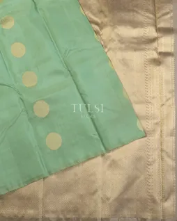 Green Handwoven Kanjivaram Silk Saree T4810264