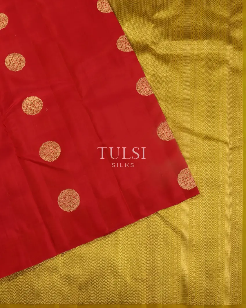 Red Handwoven Kanjivaram Silk Saree T4810284
