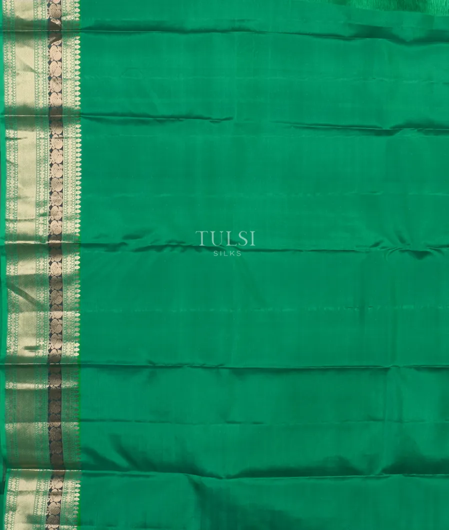 Green Soft Silk Saree T4811463