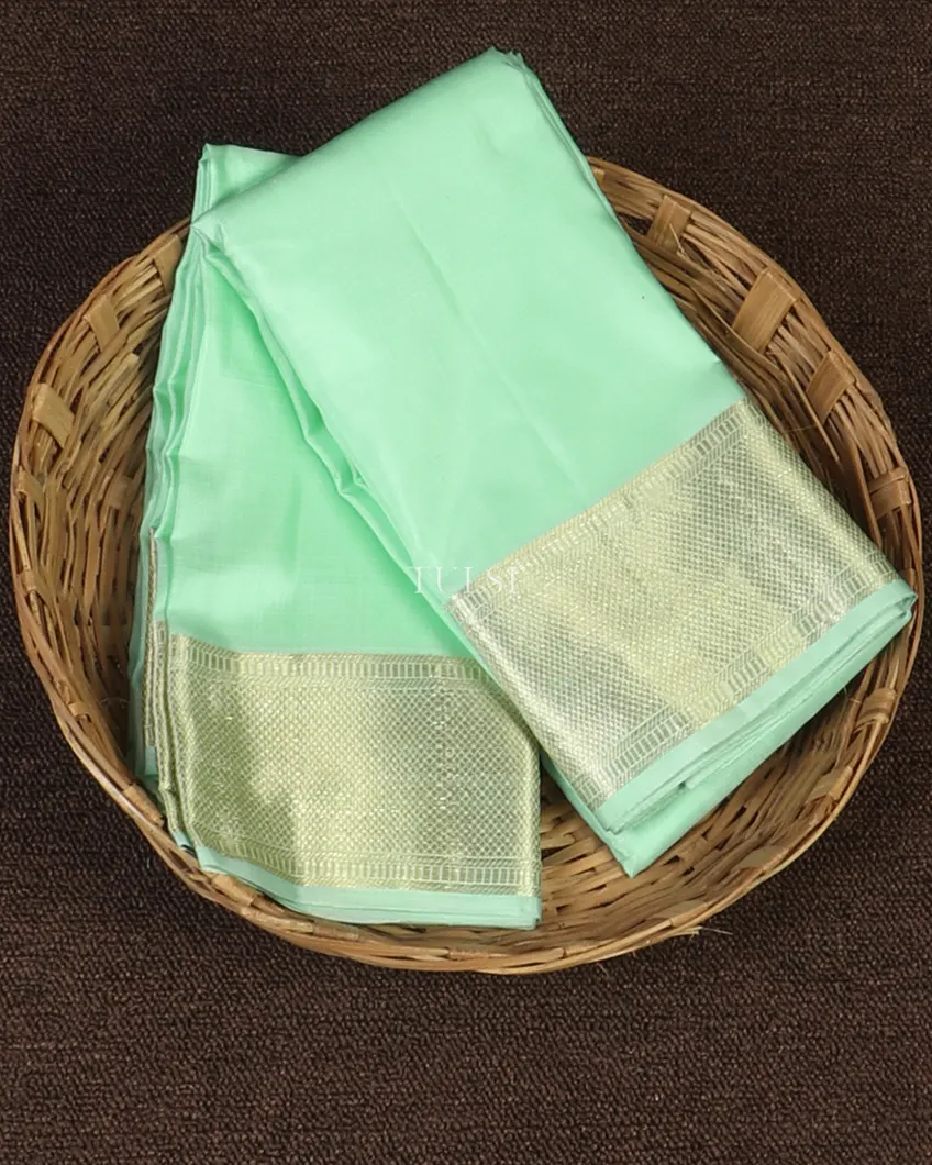 Green Handwoven Kanjivaram Silk Dhoti and Vastharam T476987-image