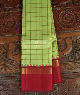 Green Handwoven Kanjivaram Silk Saree T4570121
