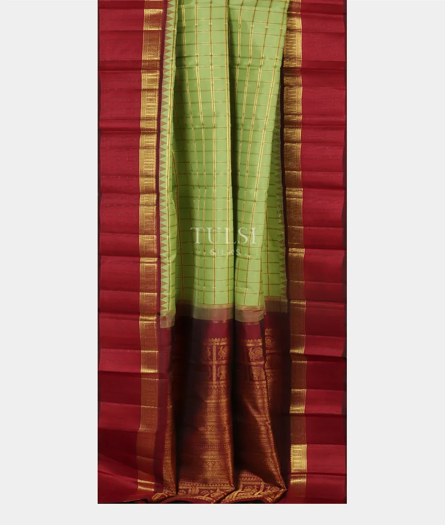 Green Handwoven Kanjivaram Silk Saree T4570122
