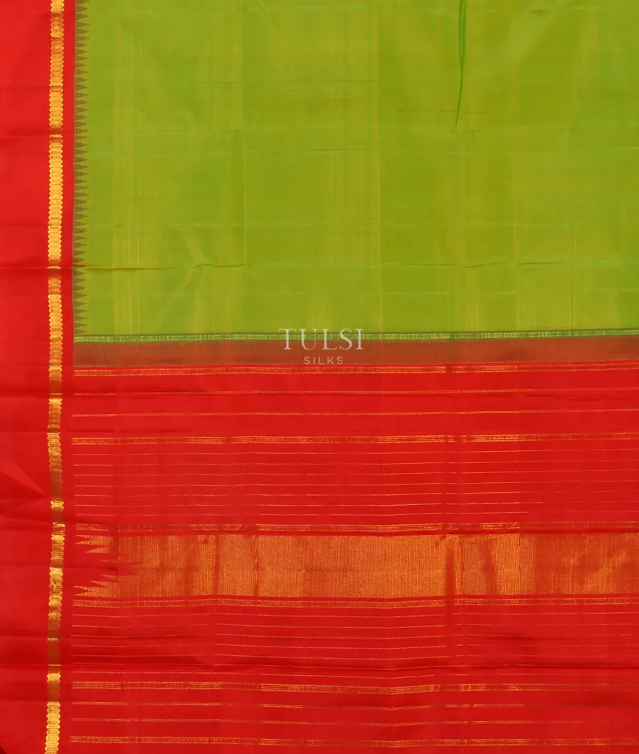 Green Handwoven Kanjivaram Silk Saree T4123634